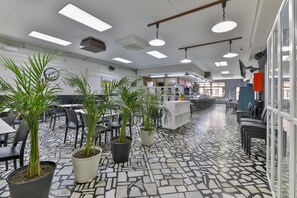 Bar (en el alojamiento)