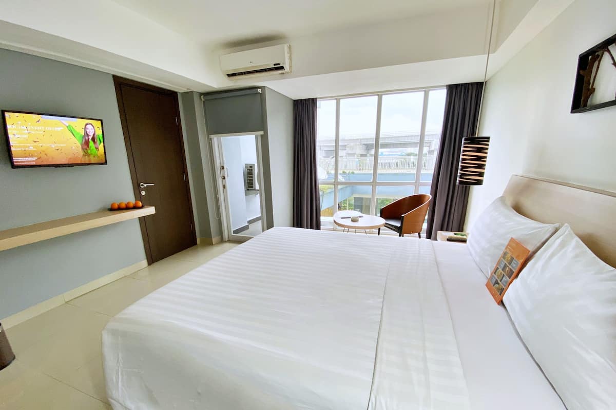 Superior-Zimmer, 1 Doppelbett | Minibar, Zimmersafe, Schreibtisch, schallisolierte Zimmer