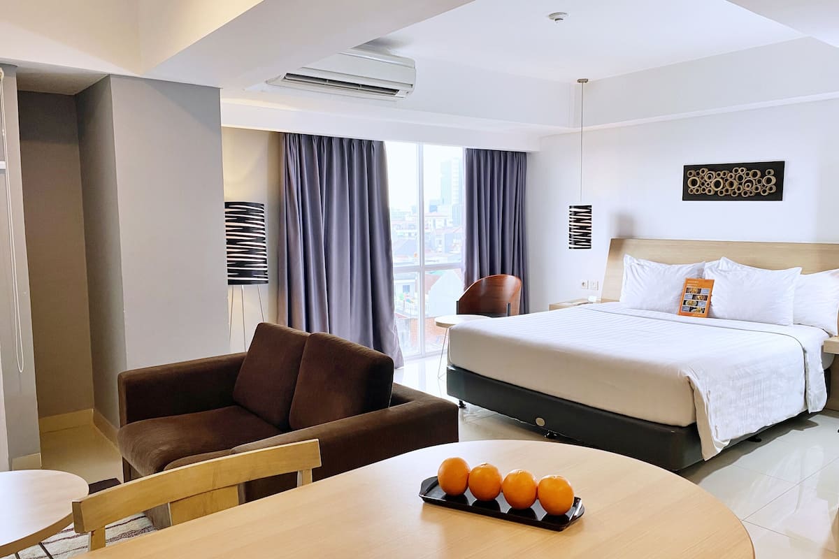 junior double room, 1 queen bed | 1 bedroom, minibar, in-room safe, desk