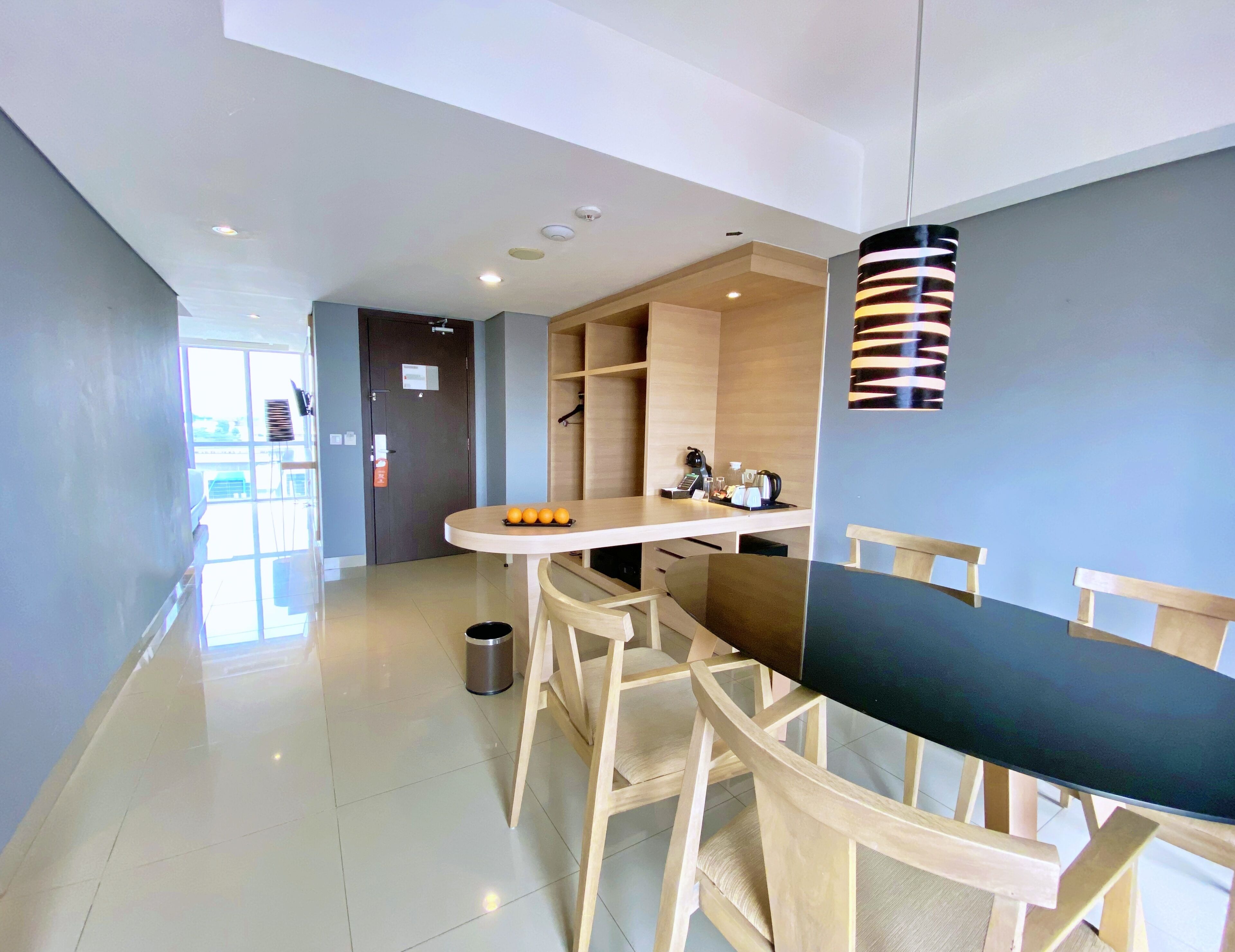 double room, 1 king bed | 1 bedroom, minibar, in-room safe, desk