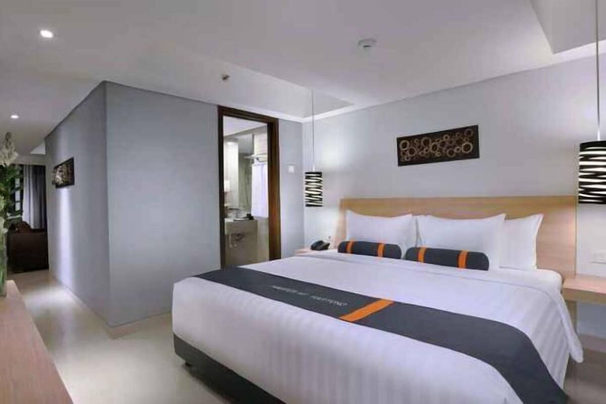 Minibar, in-room safe, desk, soundproofing