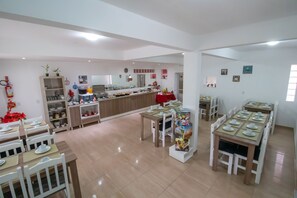 Desayuno buffet incluido todos los días 