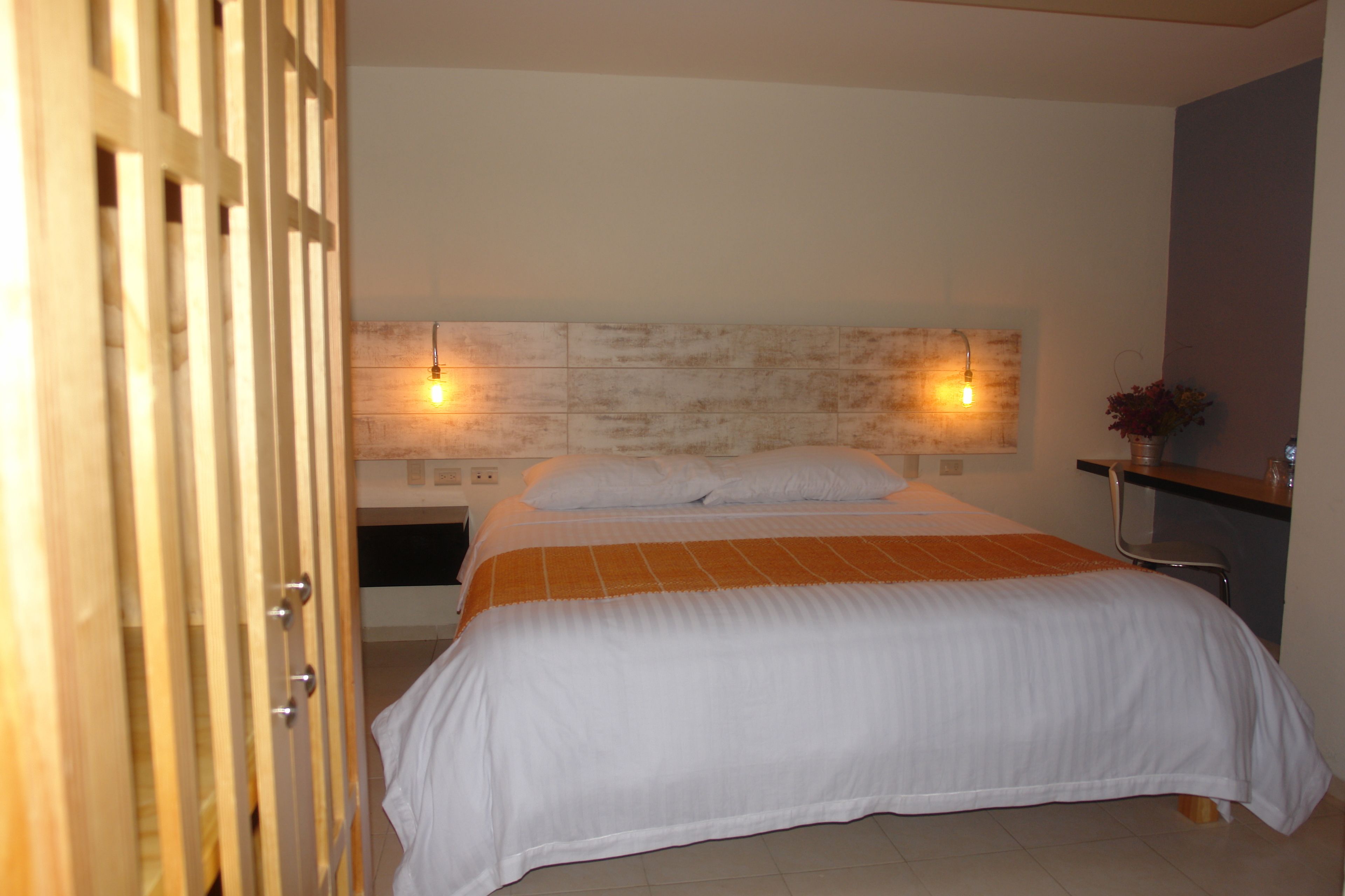 standard room, 1 king bed | 1 bedroom, free cots/infant beds, free wifi