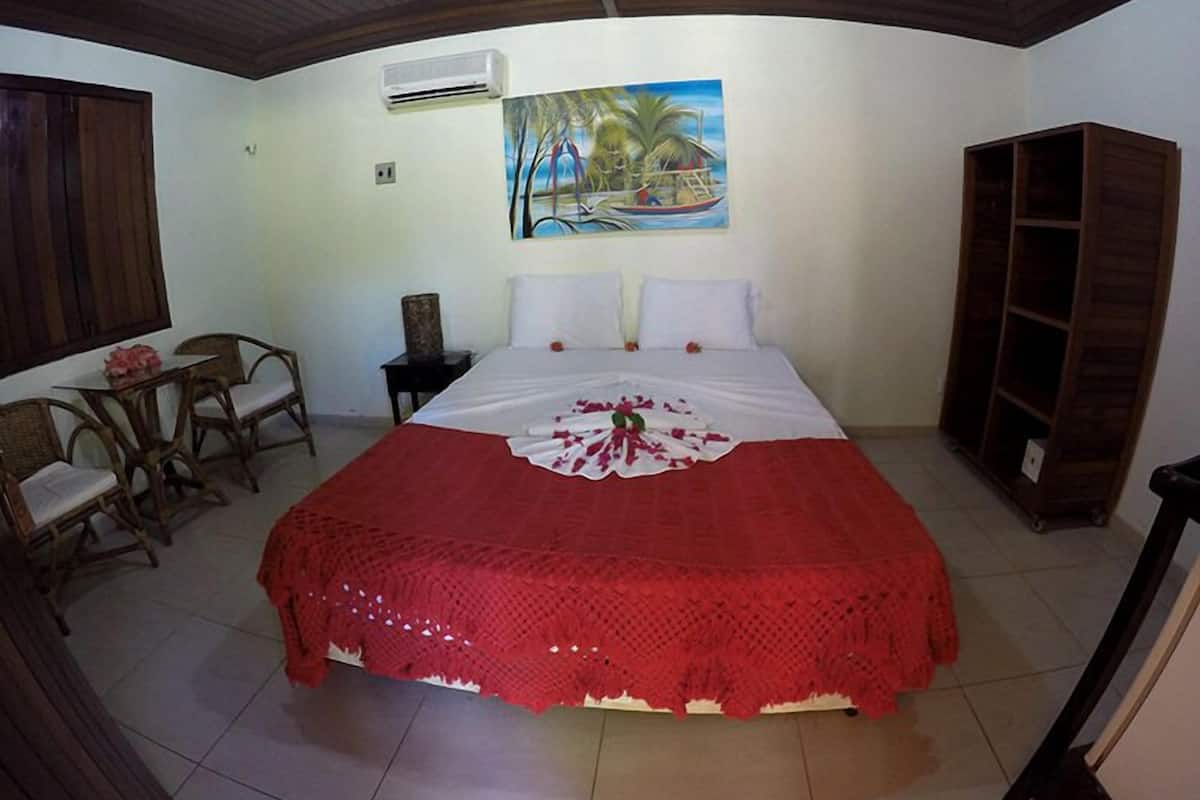 Double Room | Minibar, blackout drapes, free WiFi, bed sheets