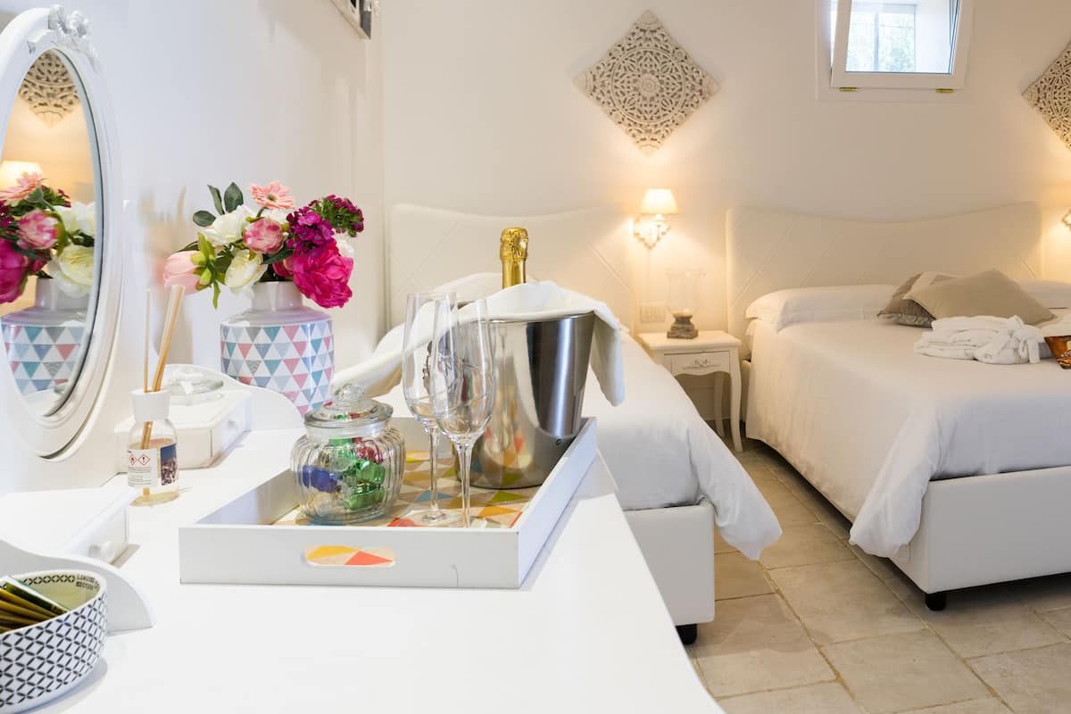 1 bedroom, premium bedding, memory foam beds, minibar