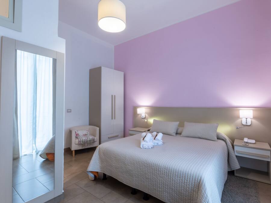 Double or Twin Room | In-room safe, desk, soundproofing, free WiFi