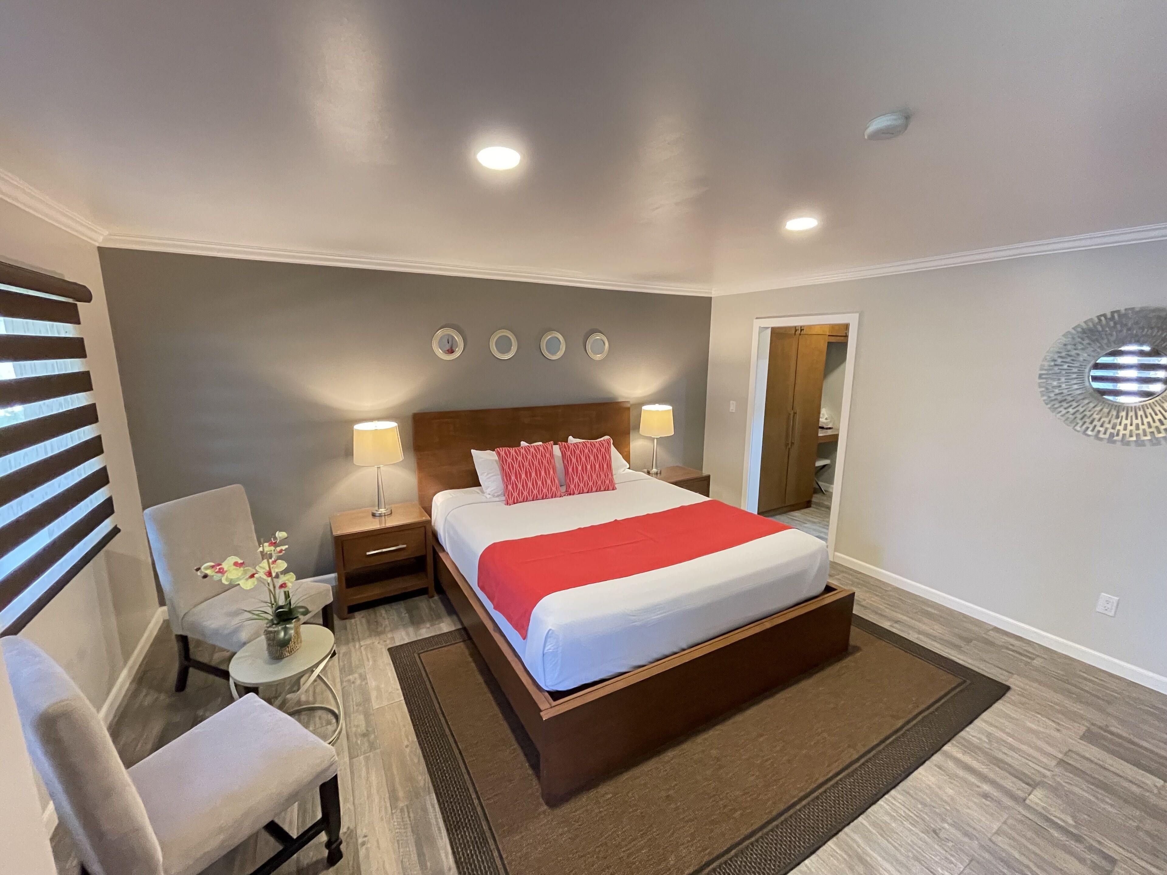 standard studio suite, 1 king bed, accessible, garden view | premium bedding, soundproofing, iron/ironing board, rollaway beds