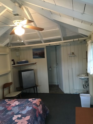 Single Cabin, Full Bed | Free WiFi - Savoie's Lodging (Center Harbor)
