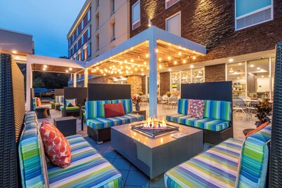 Home2Suites by Hilton Dupont, WA