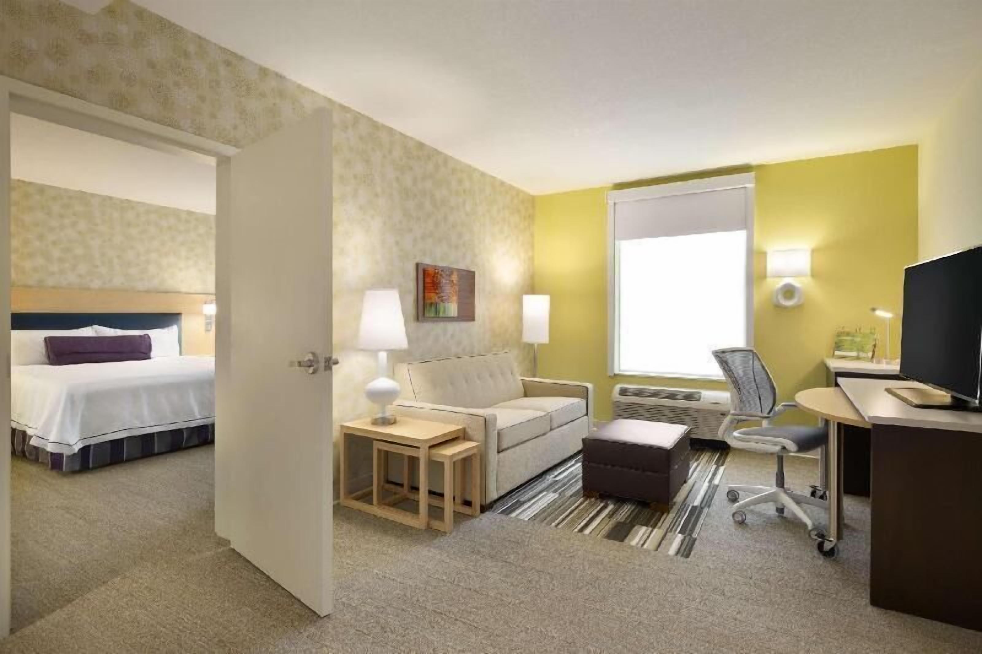 In-room safe, desk, laptop workspace, blackout curtains