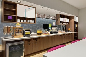 Petit déjeuner à emporter compris tous les jours