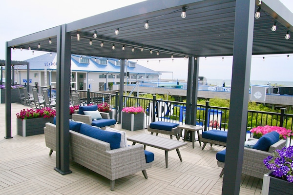 Premium Double Room, 2 Queen Beds | Terrace/patio