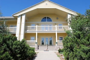 Front of property - The Rukmapura Park Hotel (Fairfield)