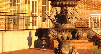 Chateau Saint Denis Hotel