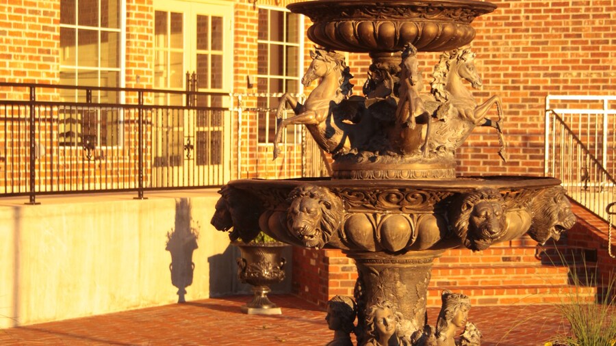 Chateau Saint Denis Hotel