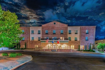 Chateau Saint Denis Hotel, a Trademark Collection by Wyndham