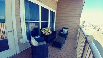 Luxury Apartment, 1 Bedroom, Accessible, Ocean View | Interior