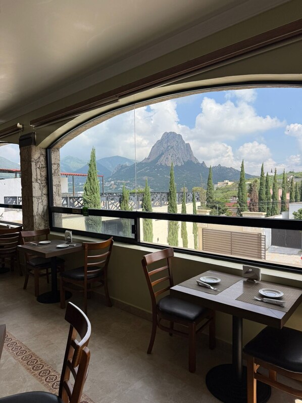 Standard Room | Rollaway beds, free WiFi, bed sheets - Hotel Villa Bernal (Ezequiel Montes)