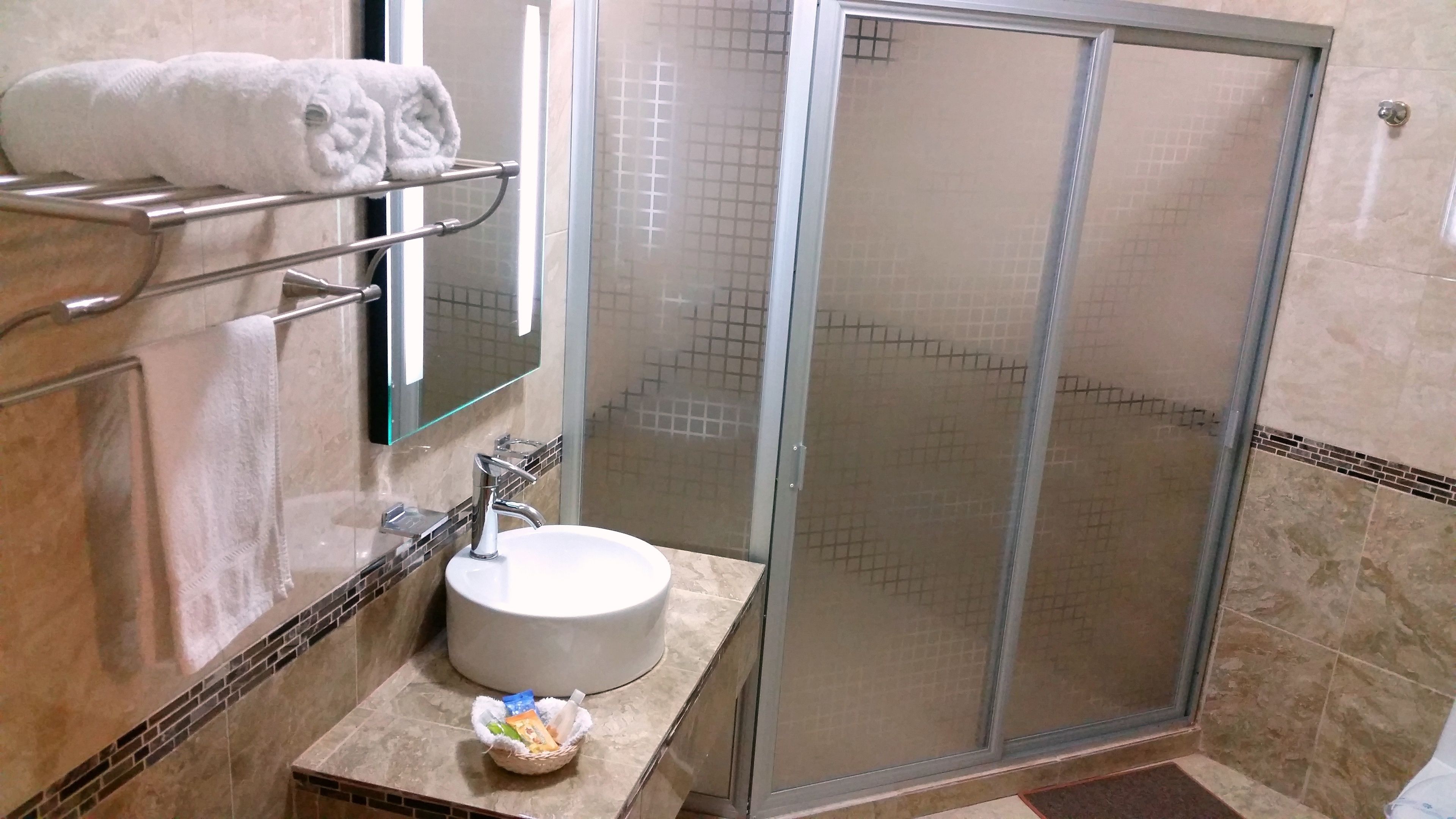 standard room | bathroom | shower, free toiletries, towels