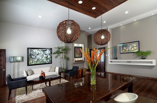 New Kingston Apartment at The Palms