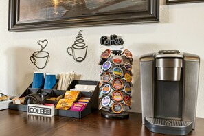 Kaffe og/eller kaffemaskine