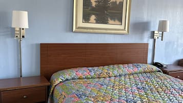 Chambre Standard, 1 très grand lit, non-fumeur | Fer et planche à repasser, lit d’appoint (supplément)