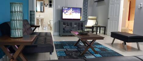 Appartement Ville, 2 chambres, cuisine, rez-de-chaussée | Salle de séjour