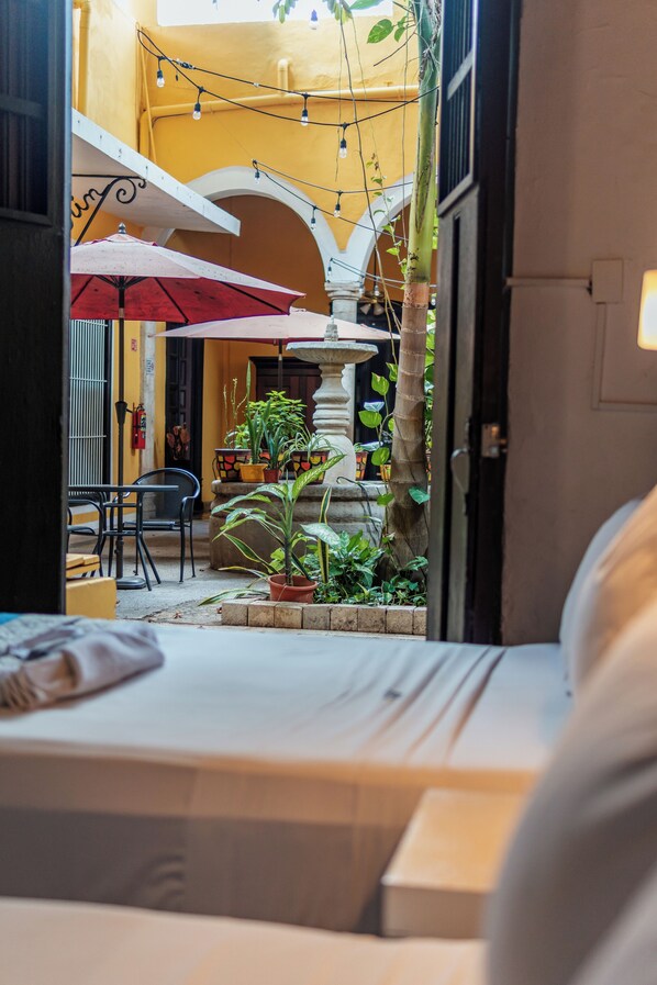 Double Room, 2 Double Beds | 1 bedroom, free WiFi, bed sheets