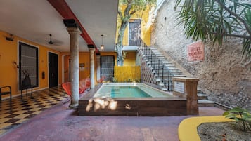 Piscina a l'aire lliure