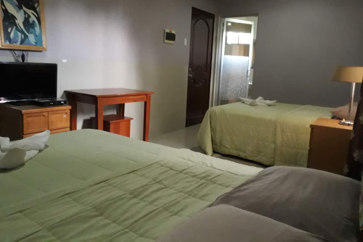 Family Room | WiFi (free)