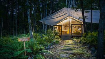 Maples Tent, 2 Twin Beds | ์นจ๋ ์ํธ