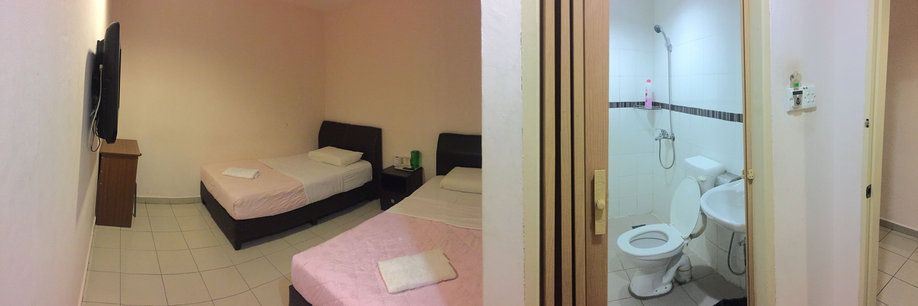 twin room without window | desk, iron/ironing board, free wifi