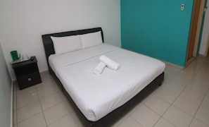 Single Room, No Windows | Desk, iron/ironing board, free WiFi