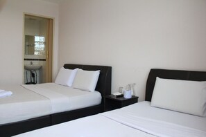 Deluxe Double or Twin Room | Desk, iron/ironing board, free WiFi - Venice Inn (Miri)