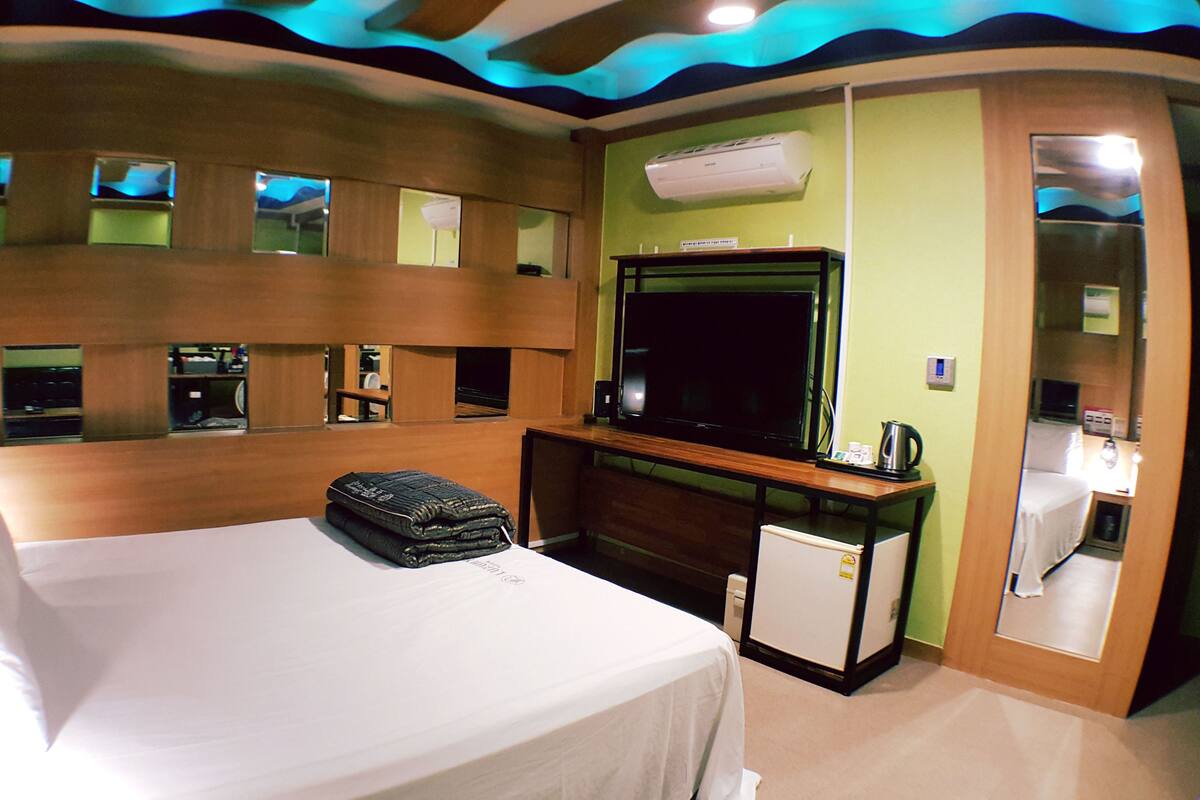 Standard Double Room | Free WiFi