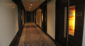 Ảnh chưa phân loại, 4 trong số 18 ảnh, nút