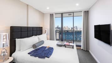 Svit - 2 sovrum - balkong (Harbour) | Sängtillbehör av högsta kvalitet och värdeförvaringsskåp på rummet