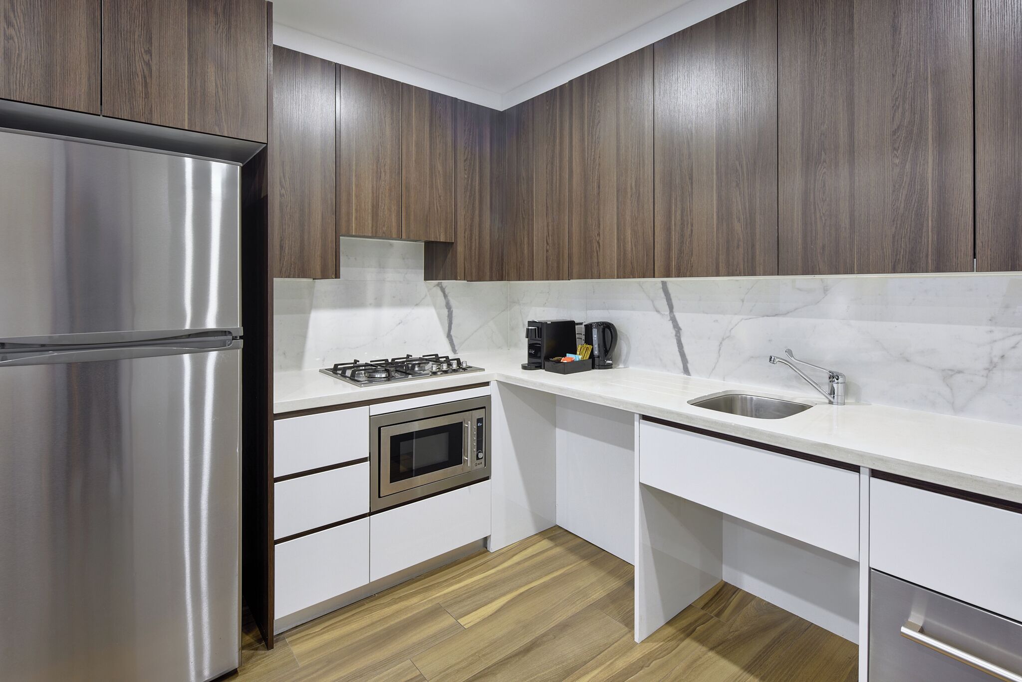 Suite, 1 habitación, con acceso para personas discapacitadas | Cocina privada | Cafetera de espresso, cafetera y tetera y refrigerador con congelador 