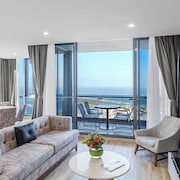 Meriton Suites Southport, Gold Coast