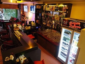 酒吧（店内）