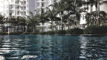 Outdoor pool, an infinity pool