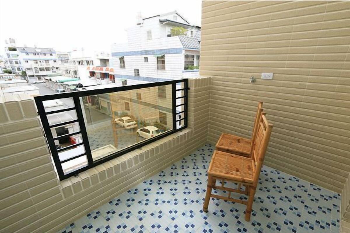 Desk, blackout curtains, rollaway beds, free WiFi