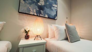 Estudio superior | Caja de seguridad en la habitación y insonorización