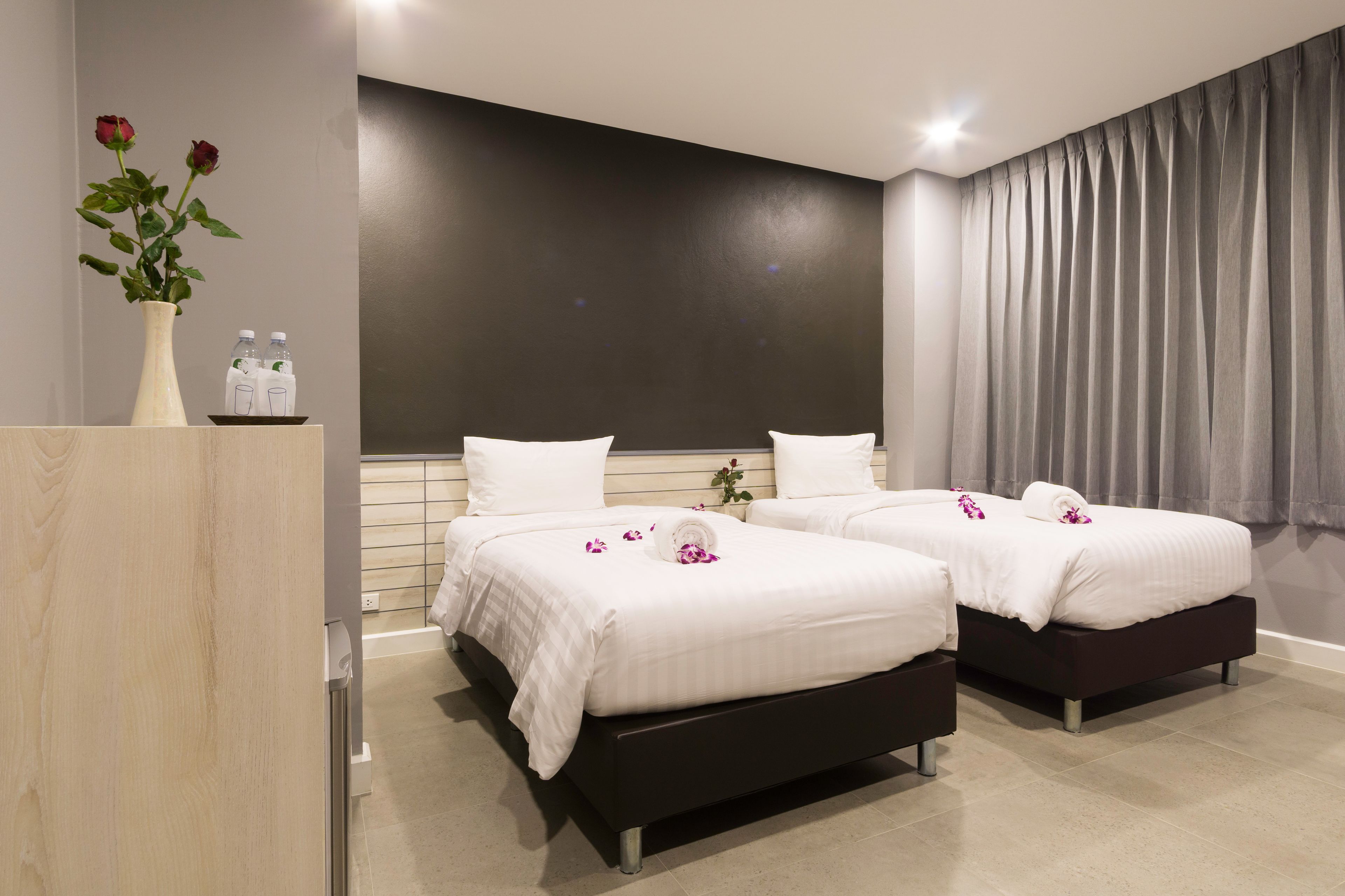 modern room twin | desk, blackout curtains, rollaway beds, free wifi