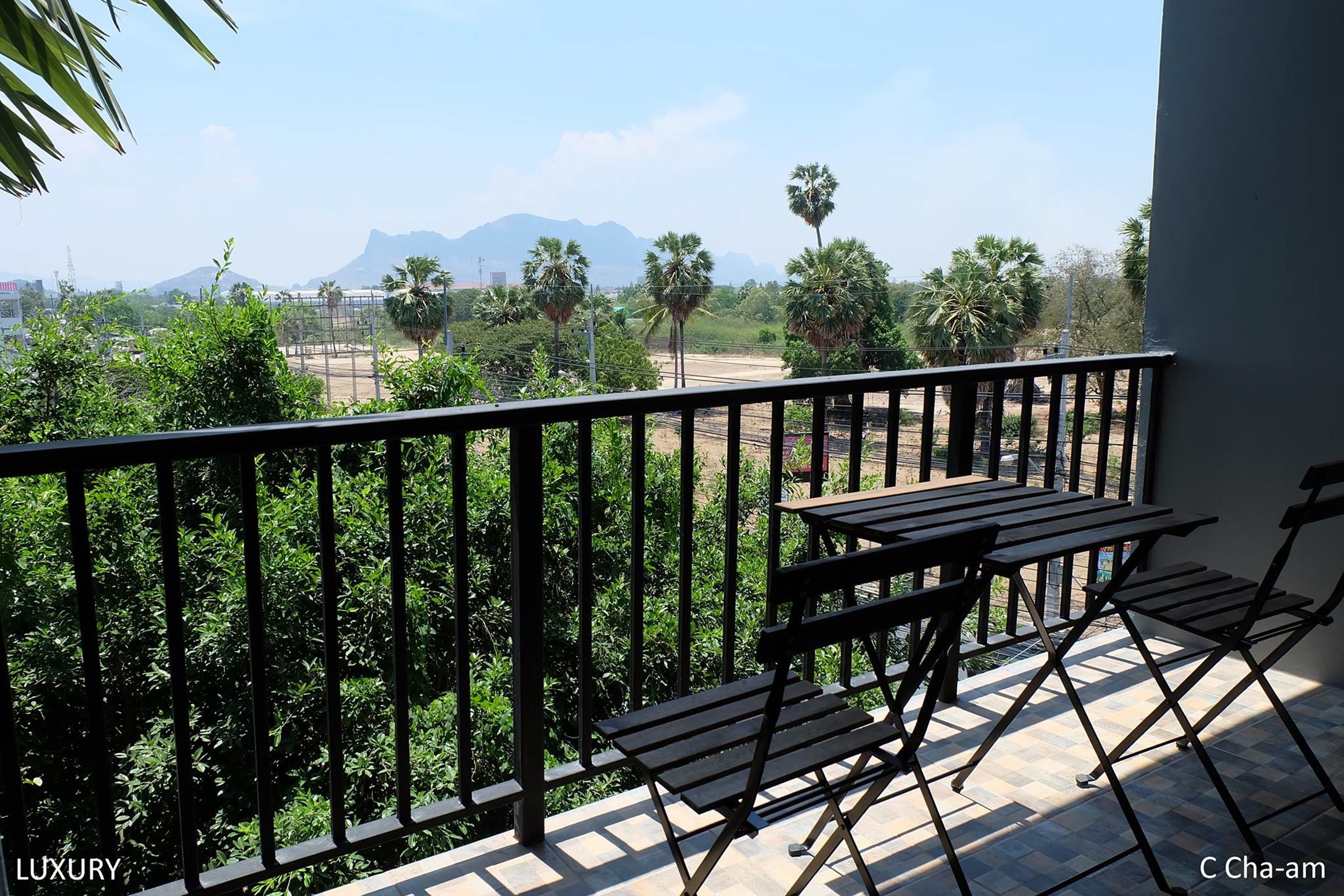 luxury room | balcony