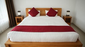 Deluxe Room, 1 King Bed | View from room