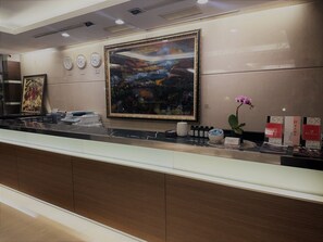 Reception - Young Soarlan Boutique Hotel (Tainan)