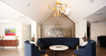 Ellen Hotel