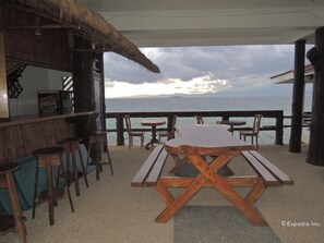 Local and international cuisine - Love's Beach and Dive Resort (Moalboal)