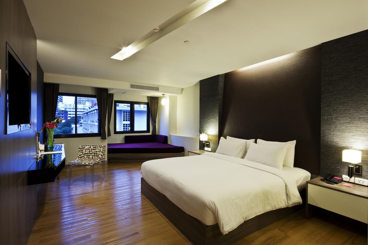 Premier Room | In-room safe, desk, blackout drapes, free WiFi